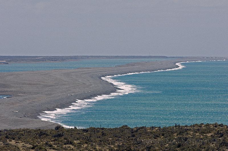 20071209 122252 D2X 4200x2800.jpg - Coastline at Pensinsula Valdes (a natural refuge trail), Argentina